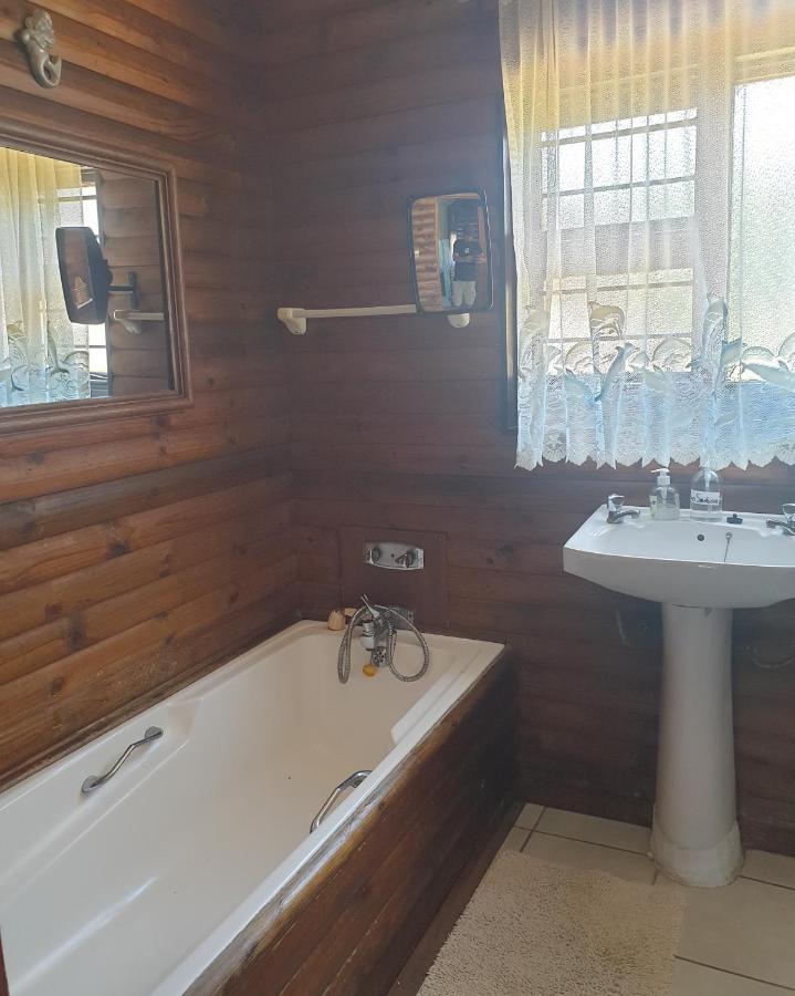Deep Blue Guest House Amanzimtoti Dış mekan fotoğraf